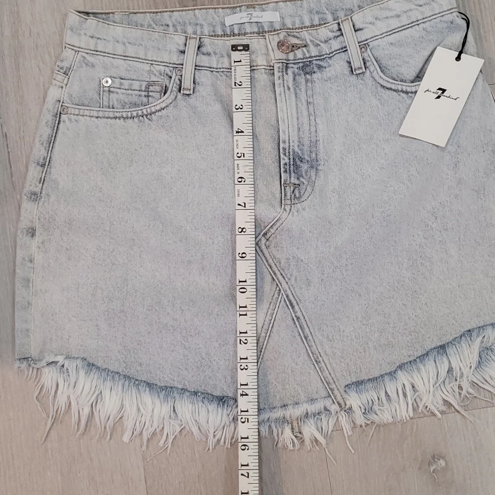 7 for all man kind Scalloped Frayed Hem Skirt size 29 Brand New With Tags